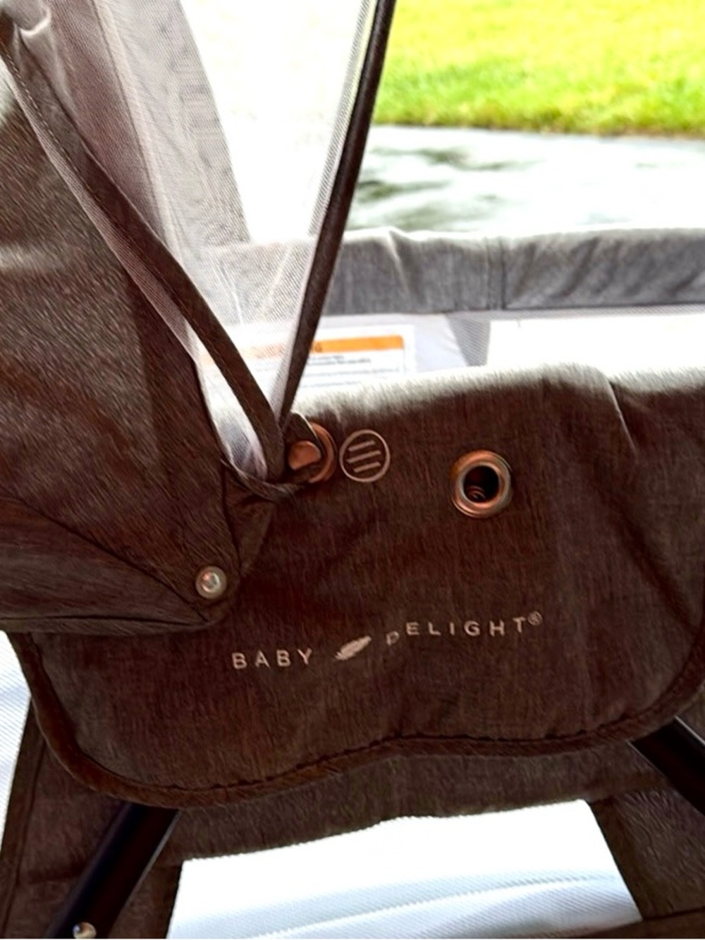 Deluxe Portable Rocking Bassinet - Gray - Picture 5 of 5